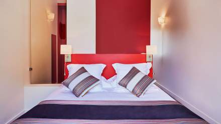Maison Caillet | Lit chambre Coquelicot